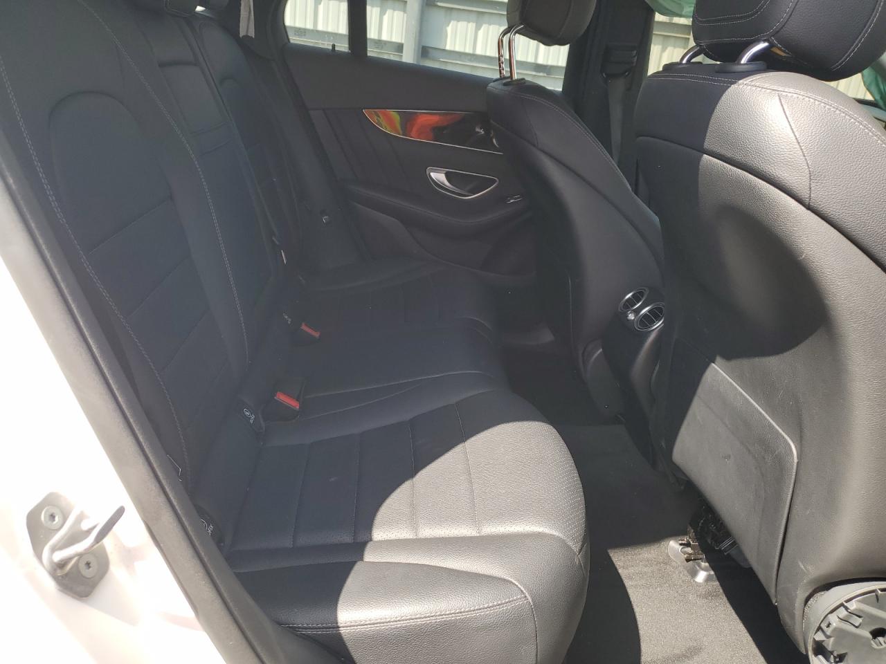 2018 Mercedes-Benz GLC - Image 11