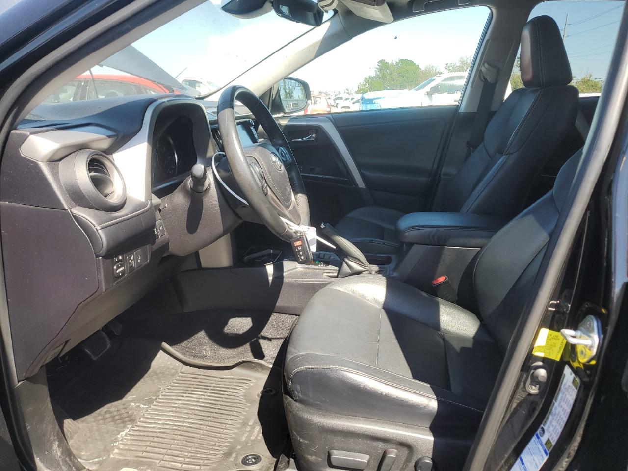 2T3DFREV0HW691675 TOYOTA RAV4 2017