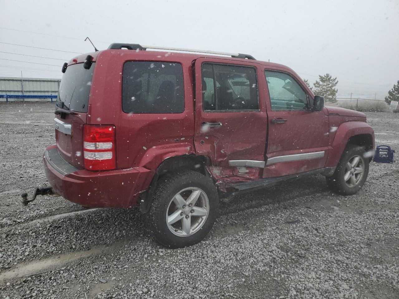 2012 Jeep Liberty (North America) - Image 3