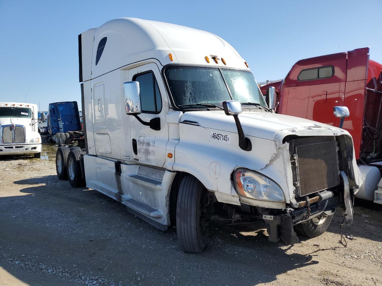 2015 Freightliner Cascadia 125 Semi Truck for Sale in Cicero, IN - Front End