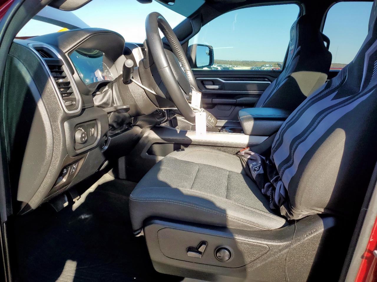 2022 RAM 1500 - Image 7