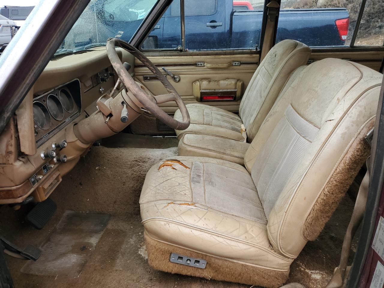 1982 Jeep Grand Wagoneer - Image 7