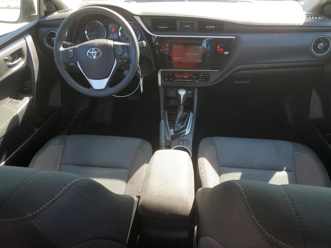 2T1BURHE0JC069702 TOYOTA COROLLA 2018