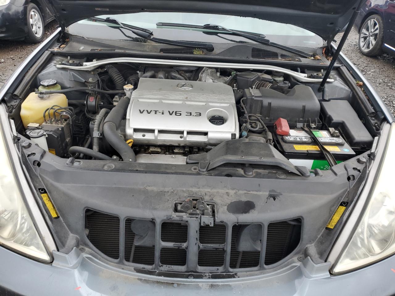 2005 Lexus ES - Image 11