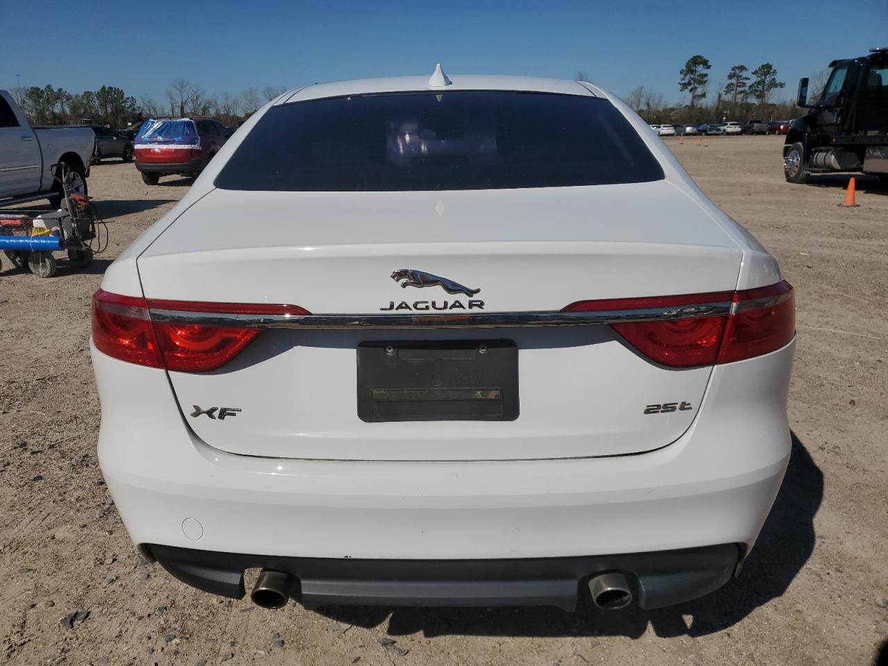 2018 Jaguar XF - Image 6