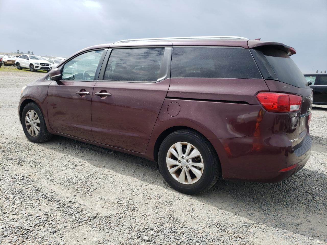 2016 Kia Sedona - Image 2