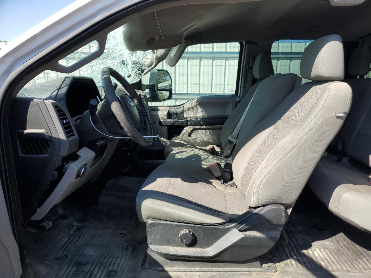 2017 Ford F250 - Image 7