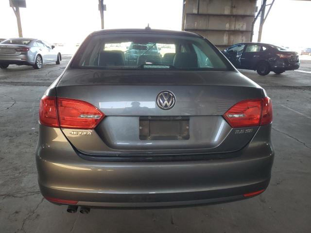 Sedans VOLKSWAGEN JETTA 2012 Szary