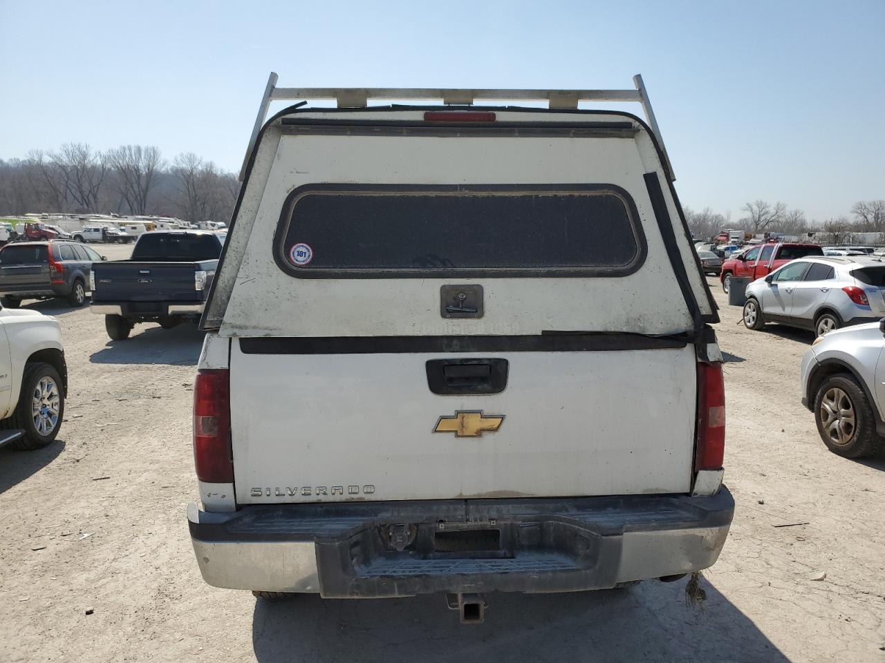 2007 Chevrolet Silverado - Image 6