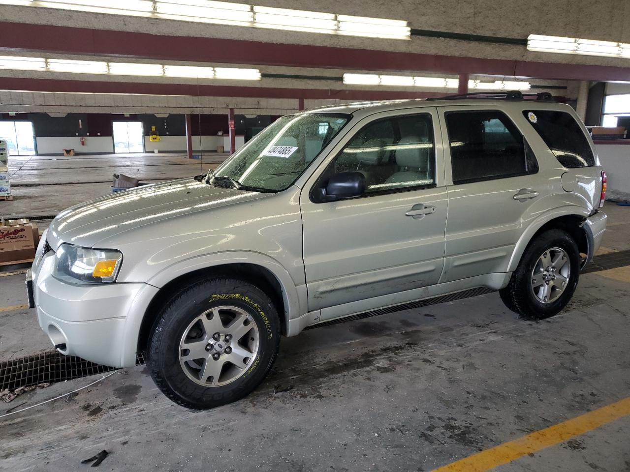 2005 Ford Escape - Image 1