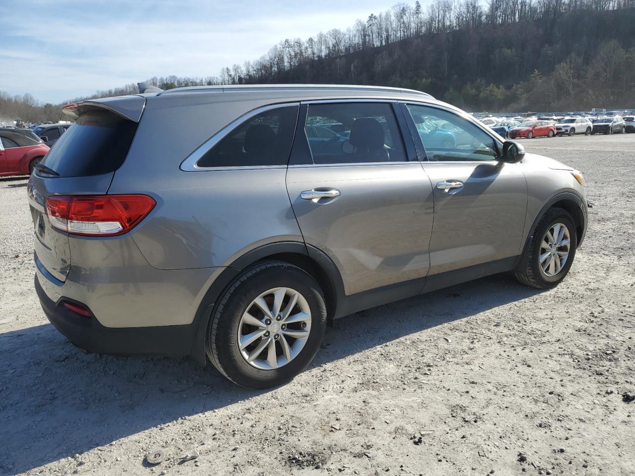 2017 Kia Sorento - Image 3