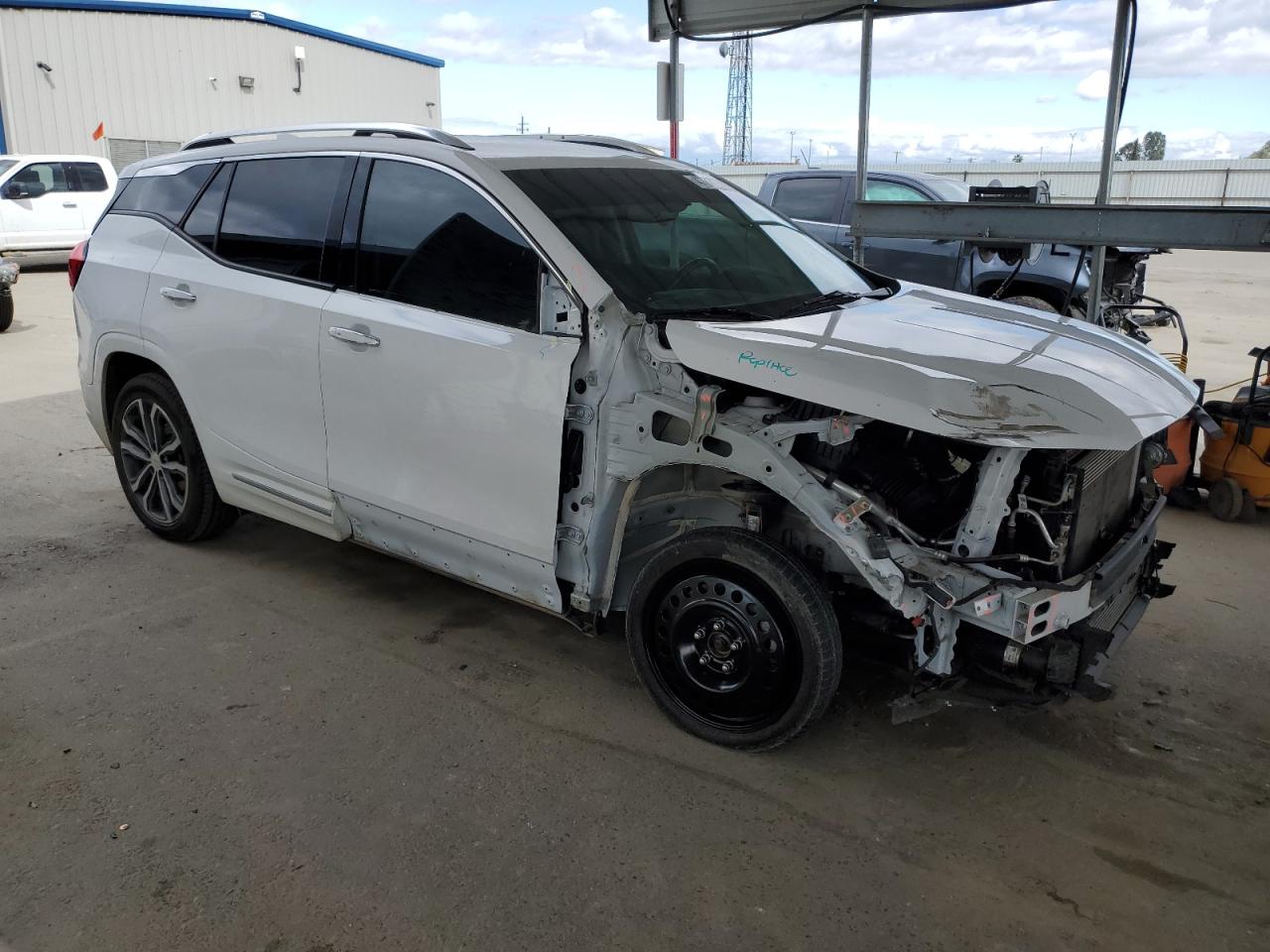 2019 GMC Terrain - Image 4