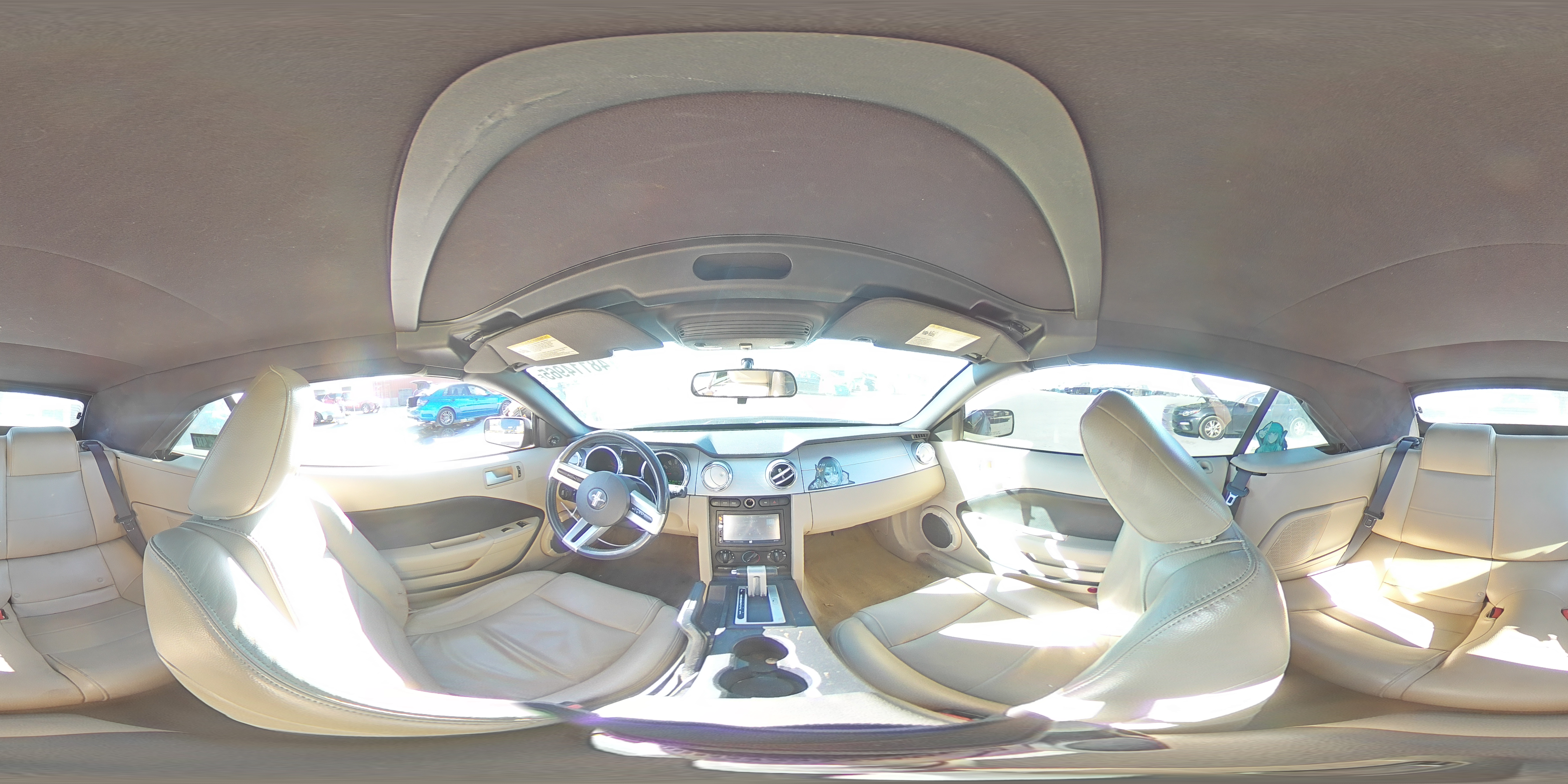 2005 Ford Mustang - Image 13