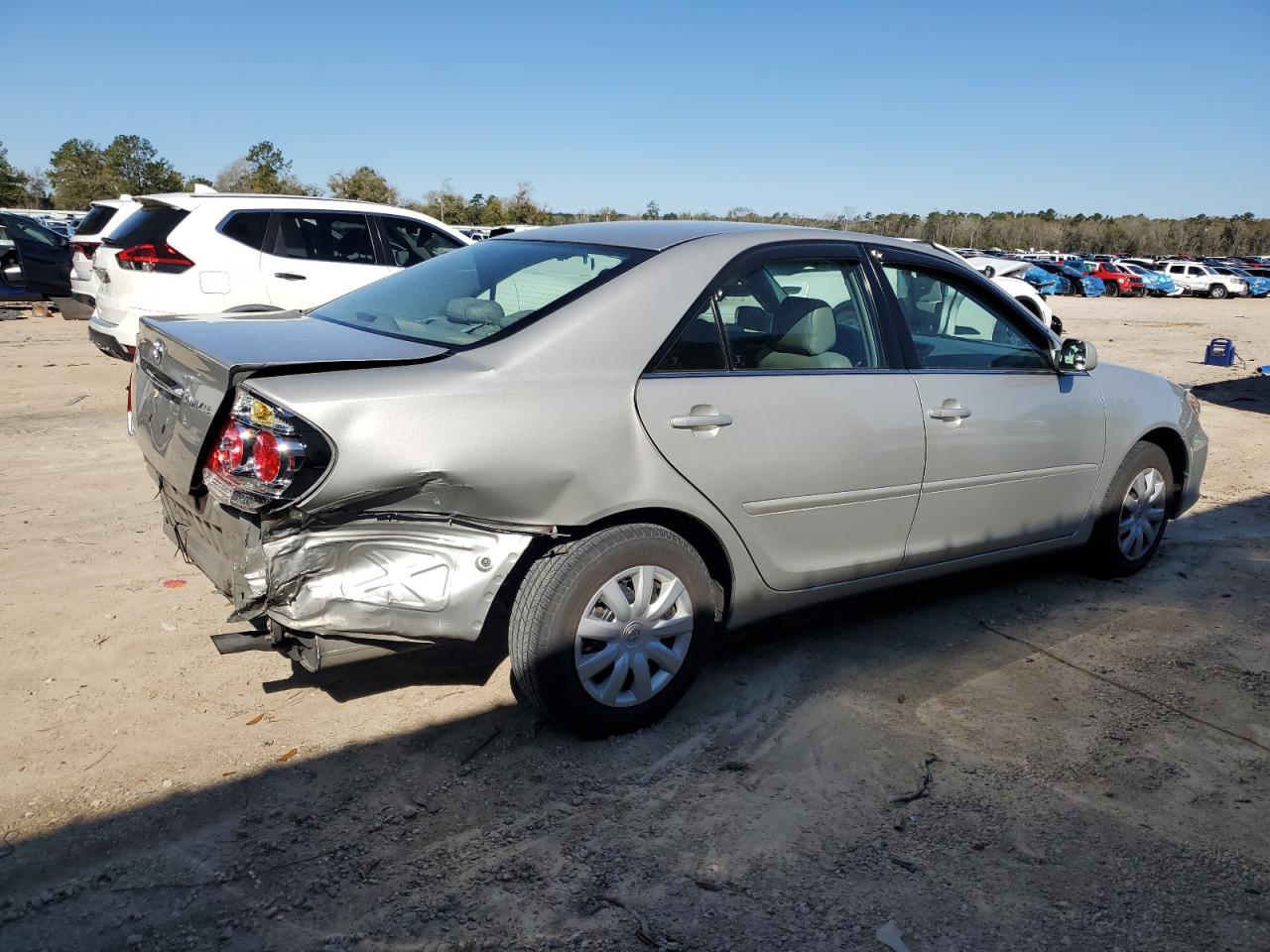 2005 Toyota Camry - Image 3