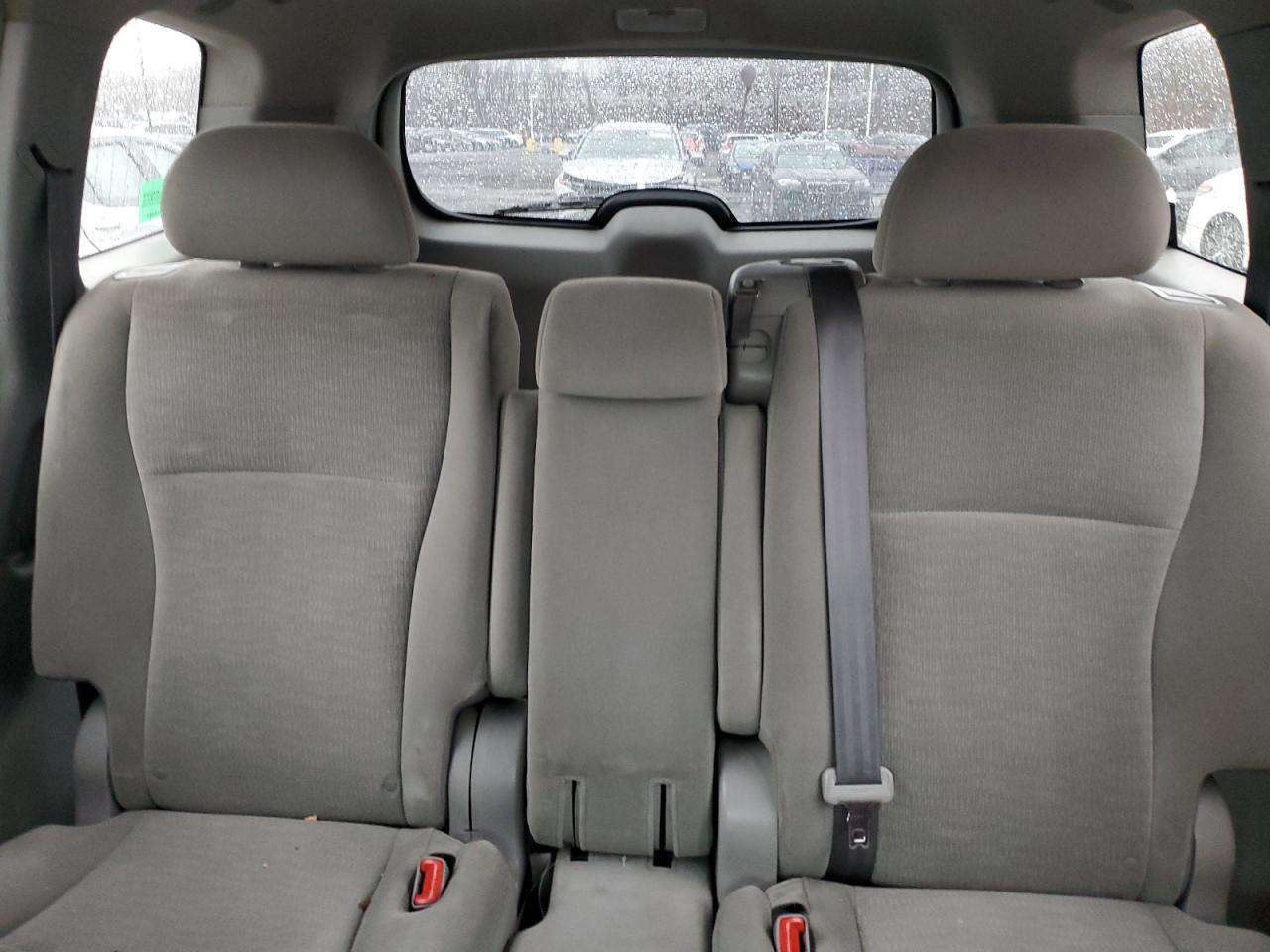 2011 Toyota Highlander - Image 10