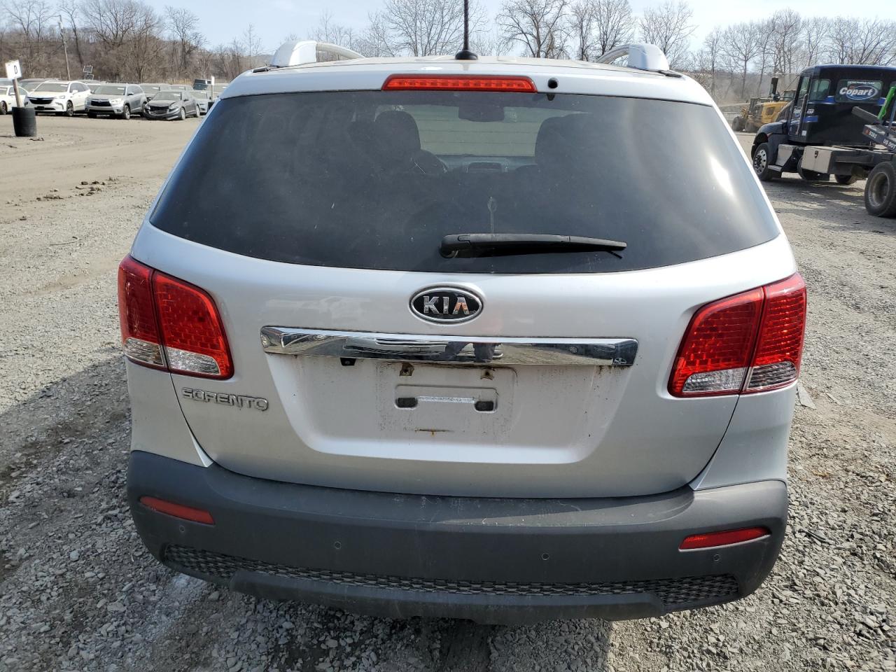 2011 Kia Sorento - Image 6