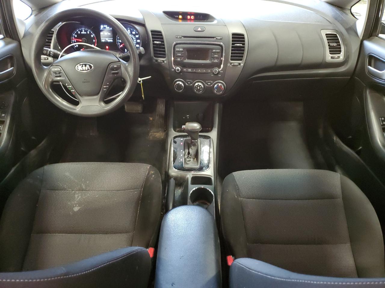 2017 Kia Forte - Image 8