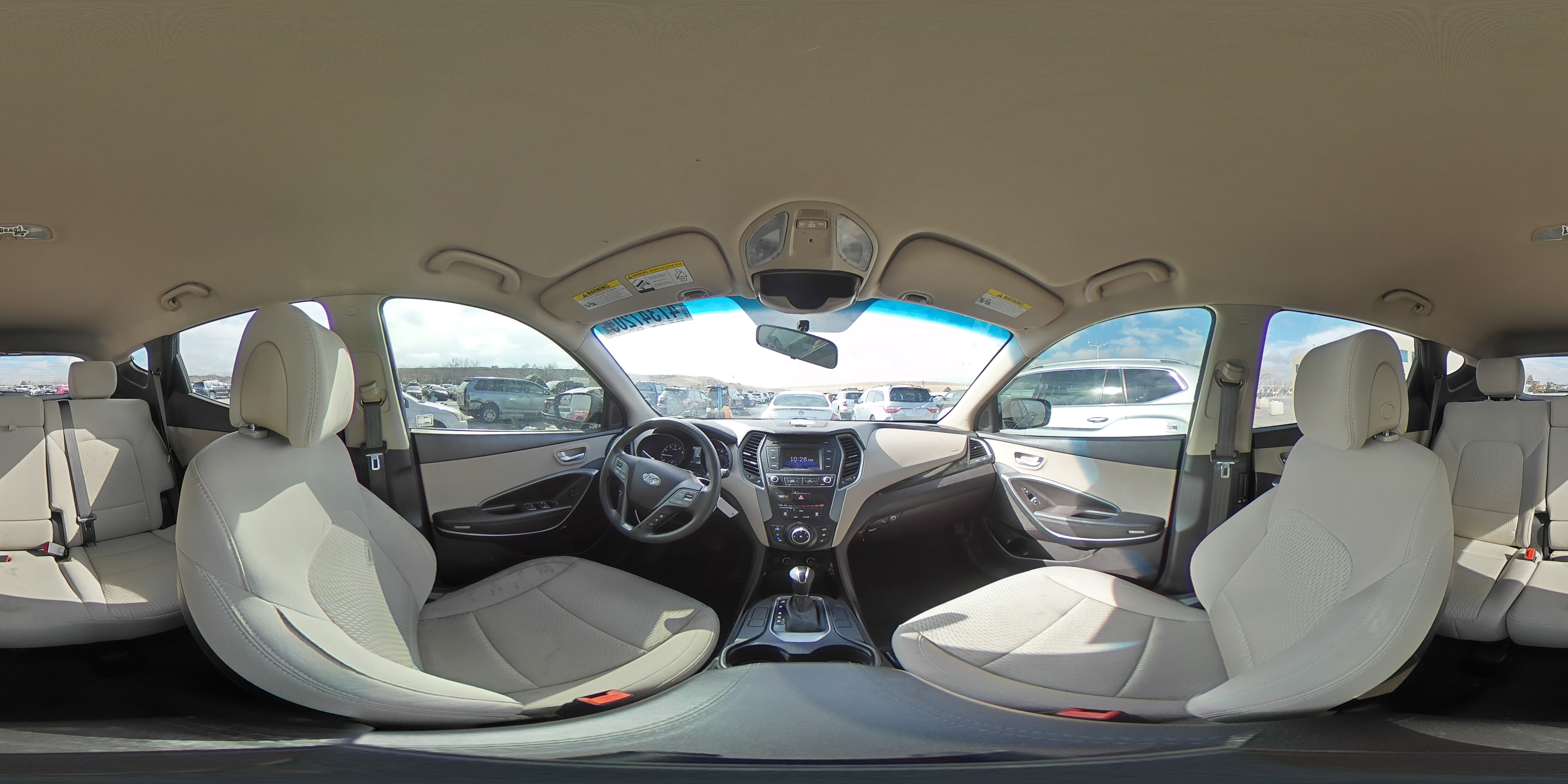 2017 Hyundai Santa Fe - Image 16