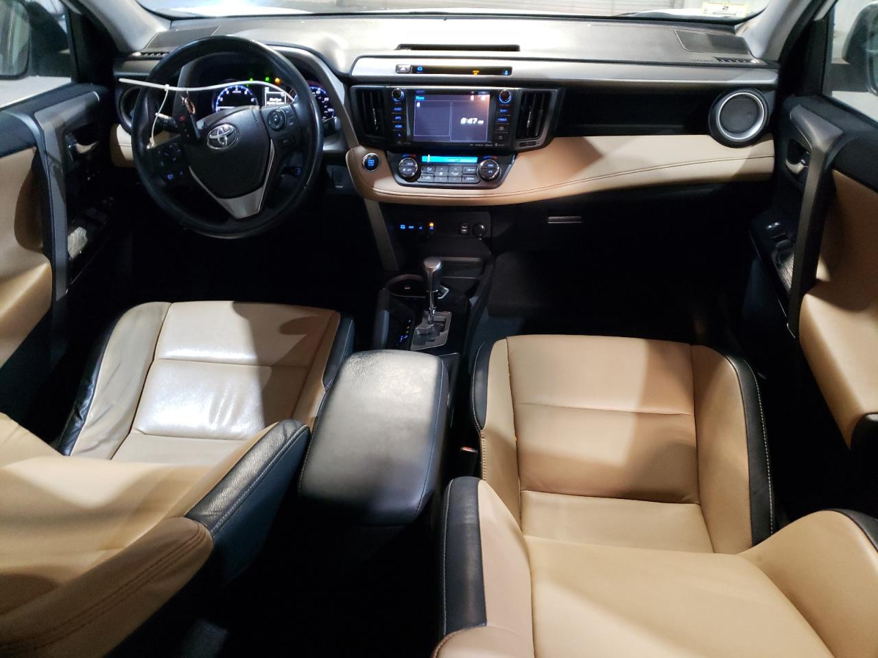 2016 Toyota RAV 4 - Image 8