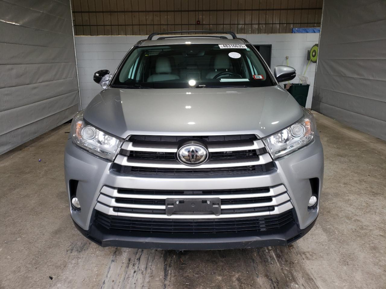 2018 Toyota Highlander - Image 5