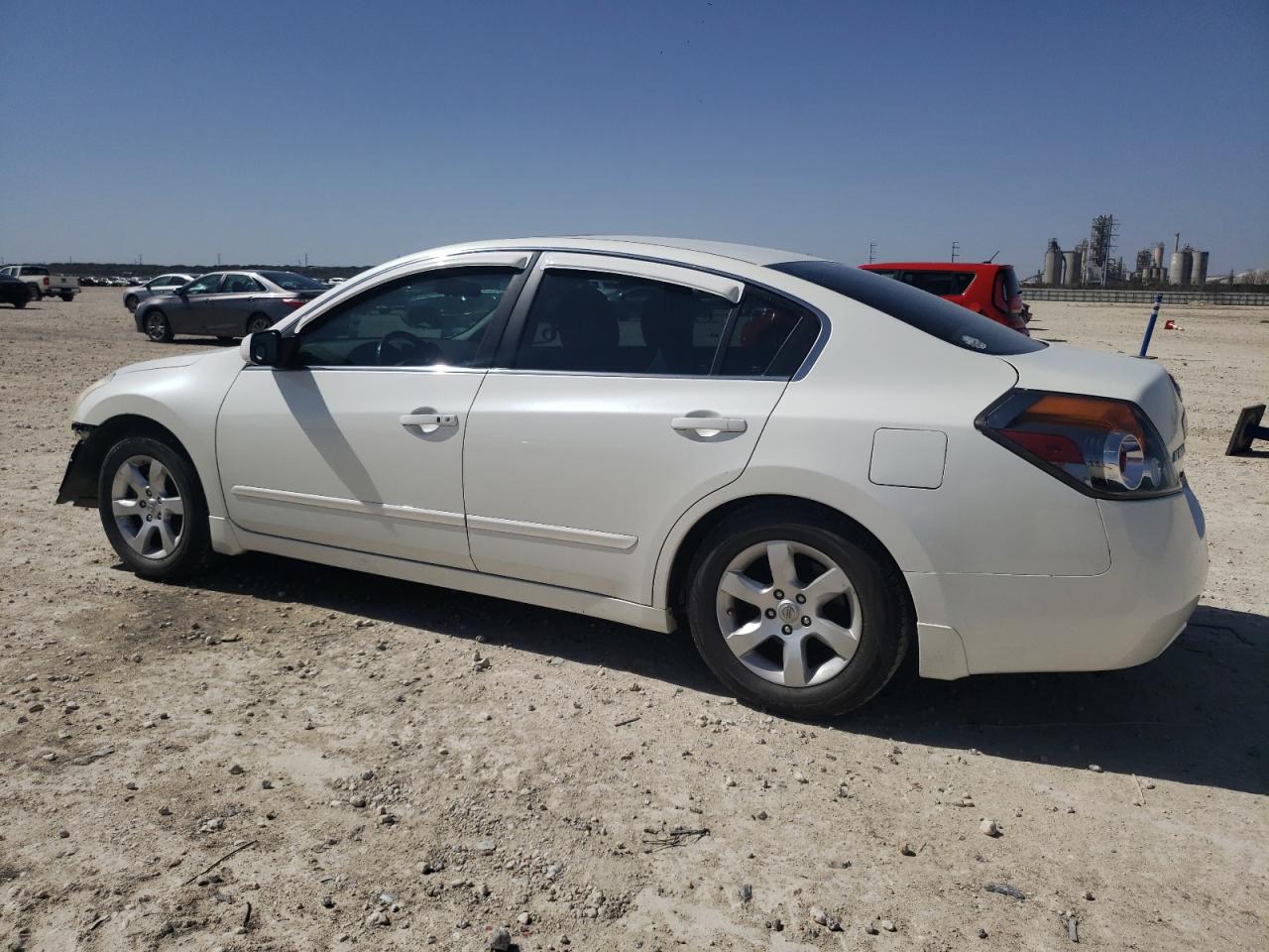 2009 Nissan Altima - Image 2