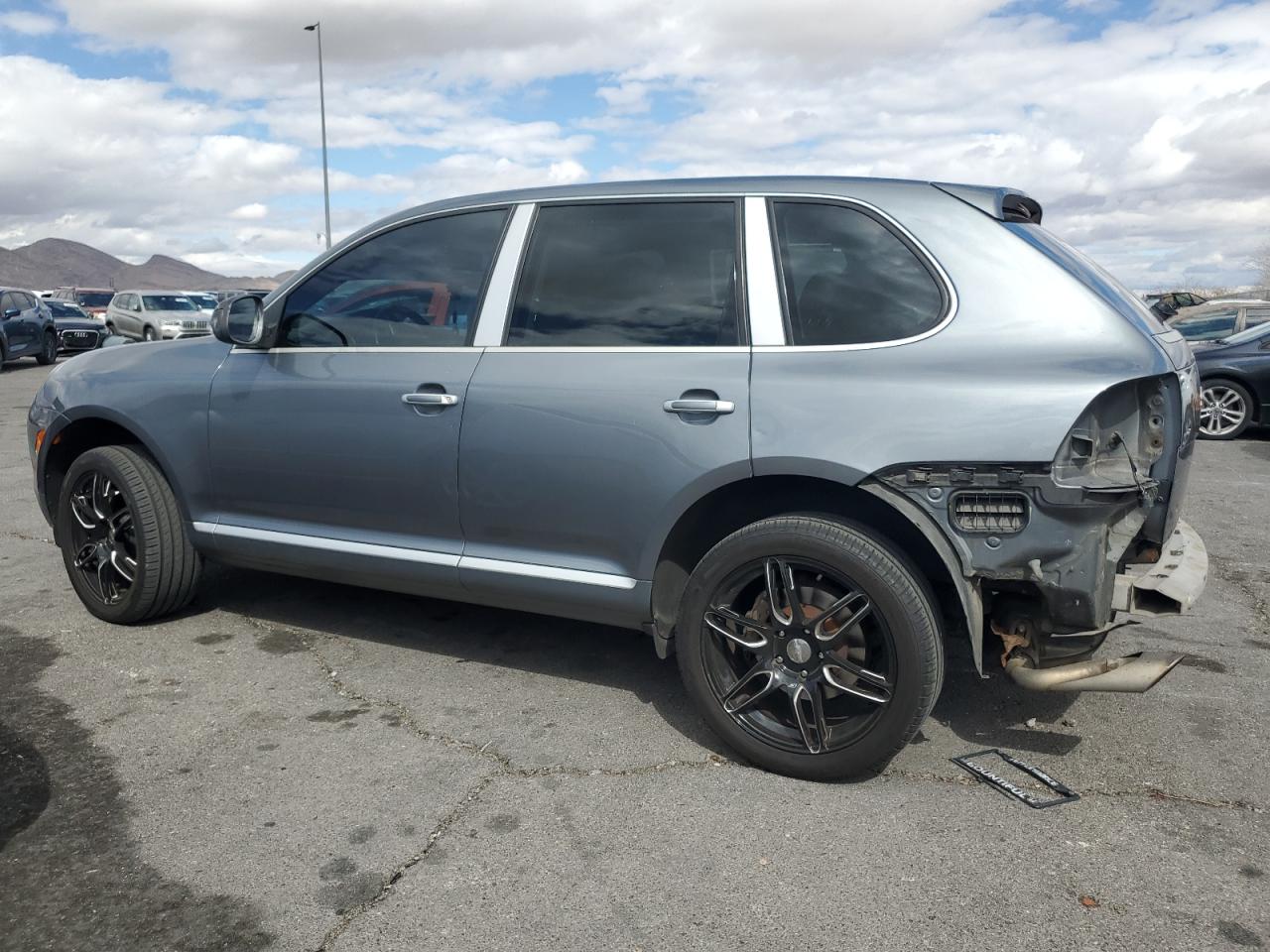 2005 Porsche Cayenne - Image 2