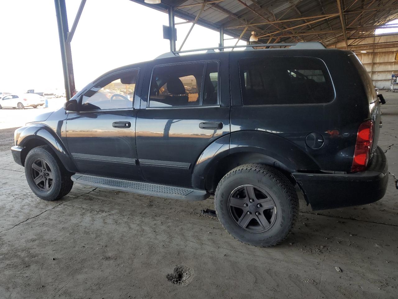 2004 Dodge Durango - Image 2