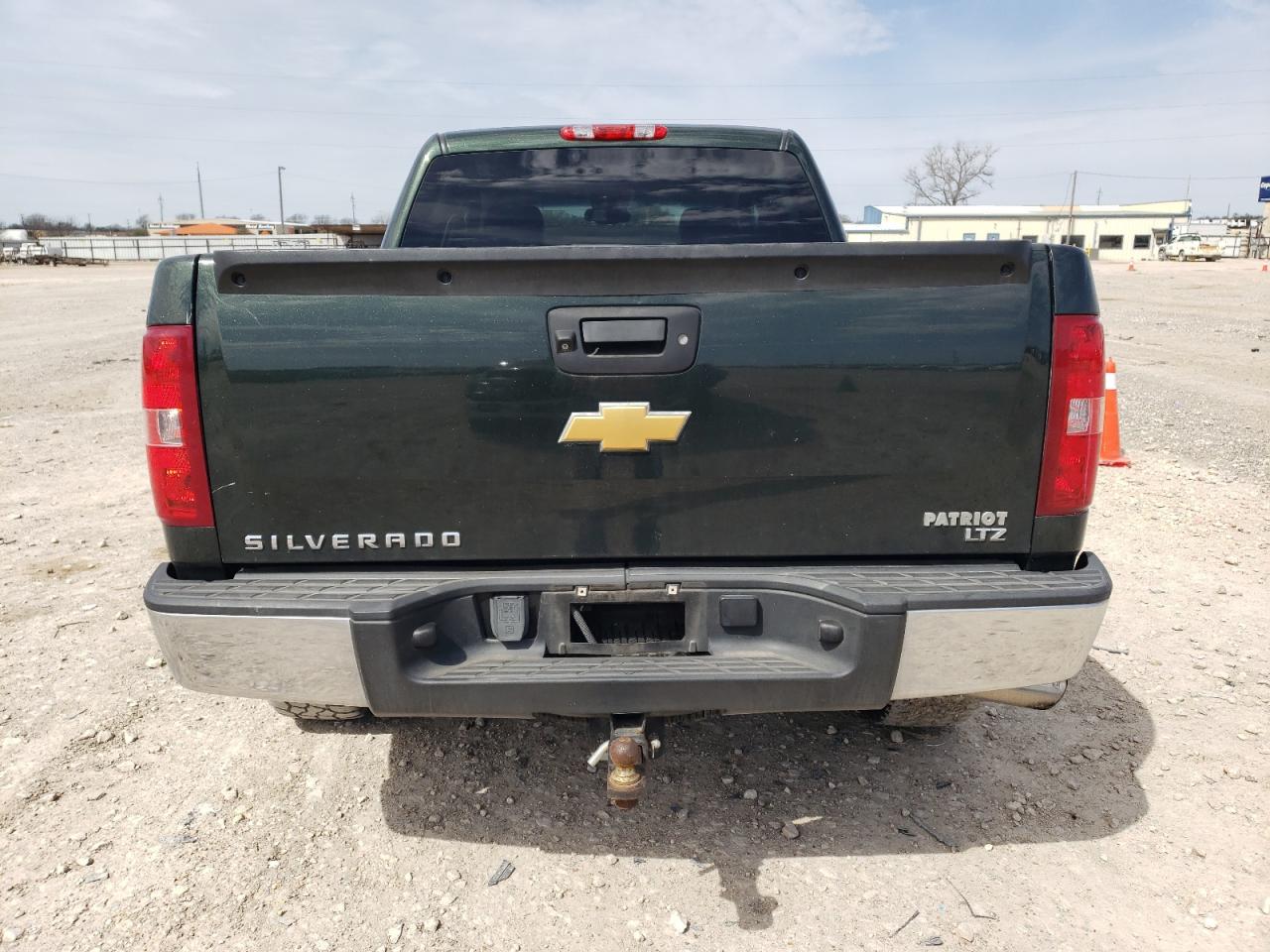 2013 Chevrolet Silverado - Image 6