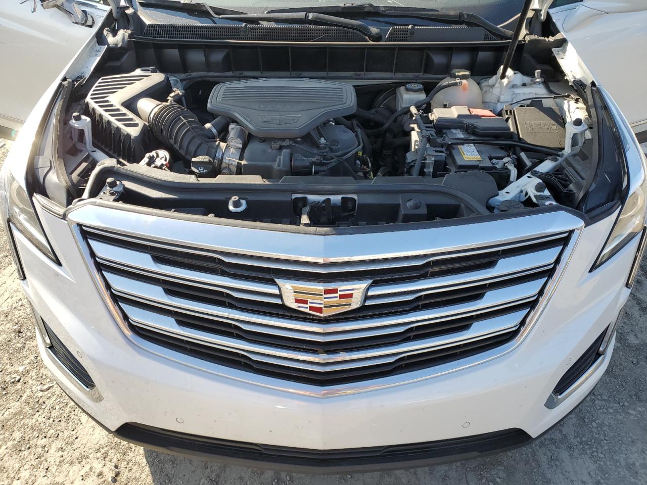 2018 Cadillac XT5 - Image 13