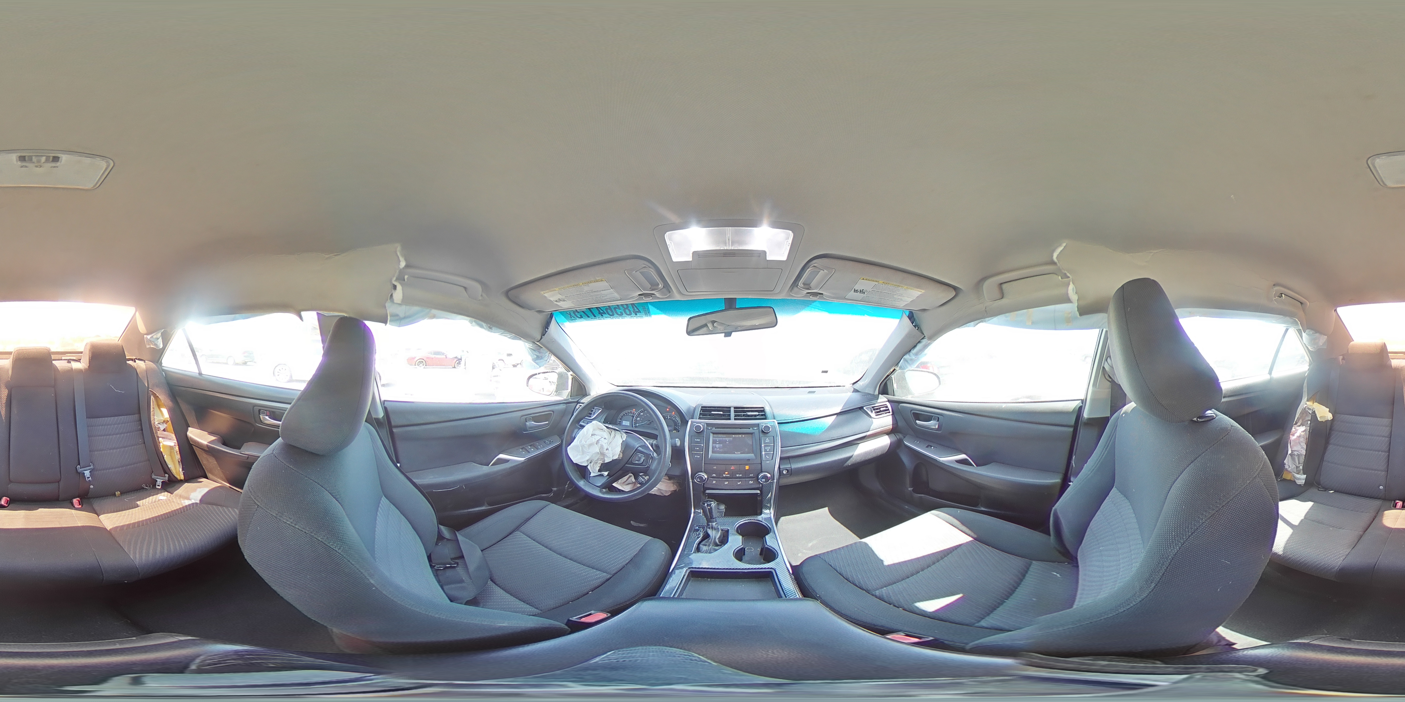 2015 Toyota Camry - Image 13