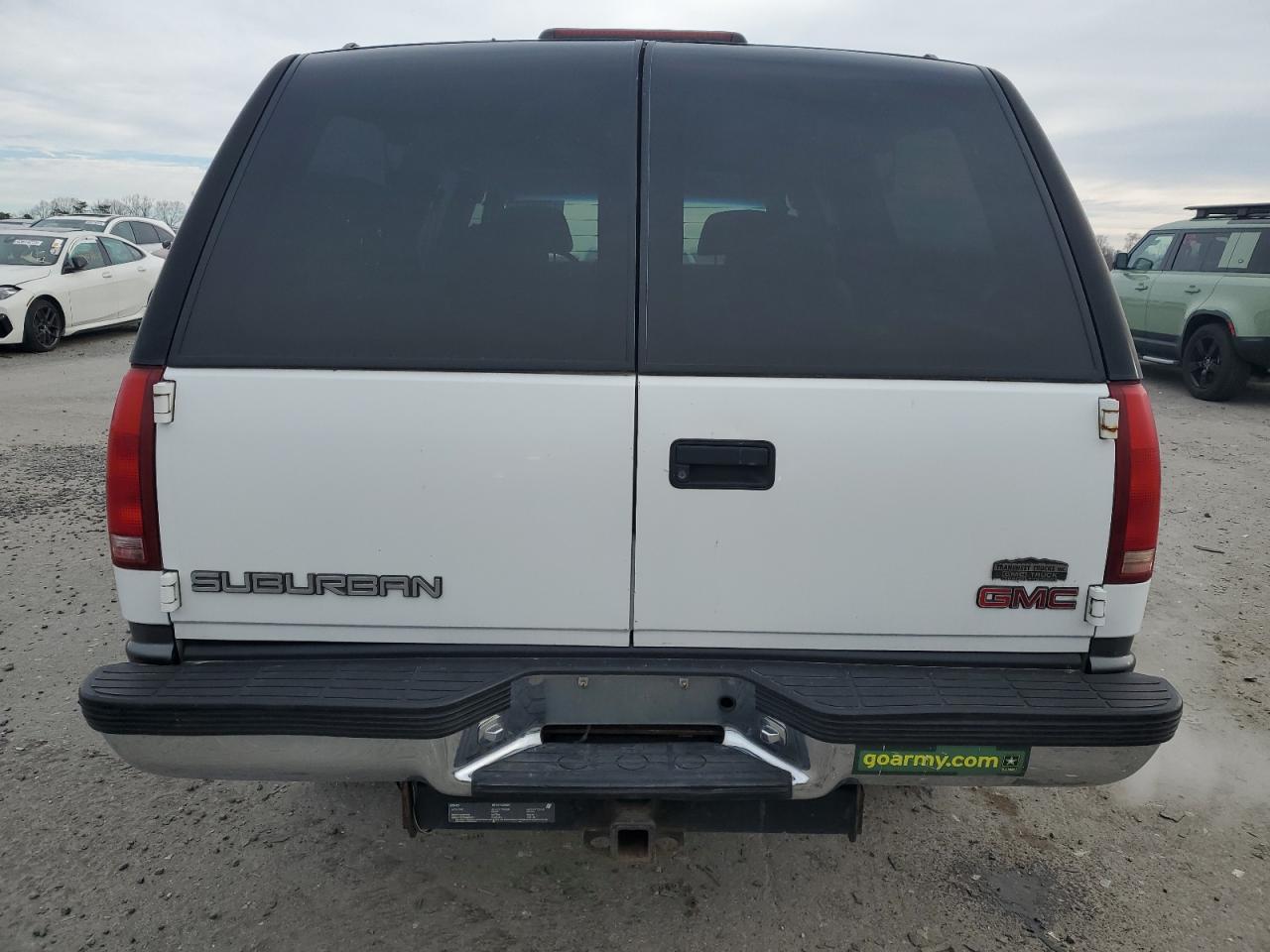 1999 GMC Suburban - Image 6