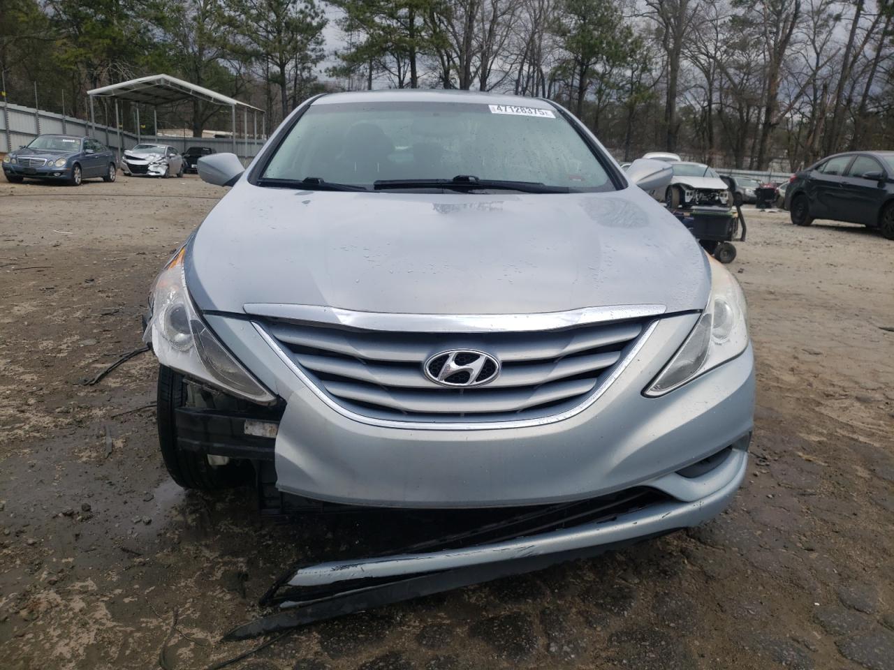 2012 Hyundai Sonata - Image 5