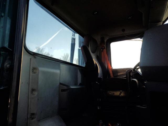 2016 MACK CXU612 SEMI TRUCK