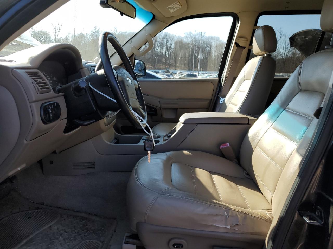 2005 Ford Explorer - Image 7