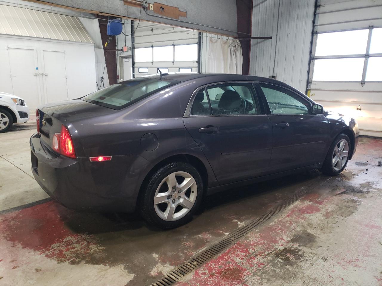 2011 Chevrolet Malibu - Image 3
