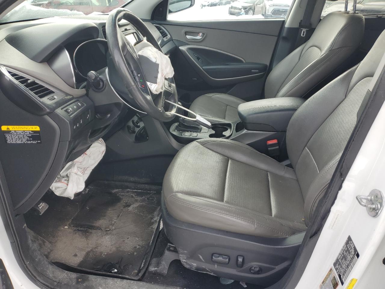 2016 Hyundai Santa Fe - Image 7