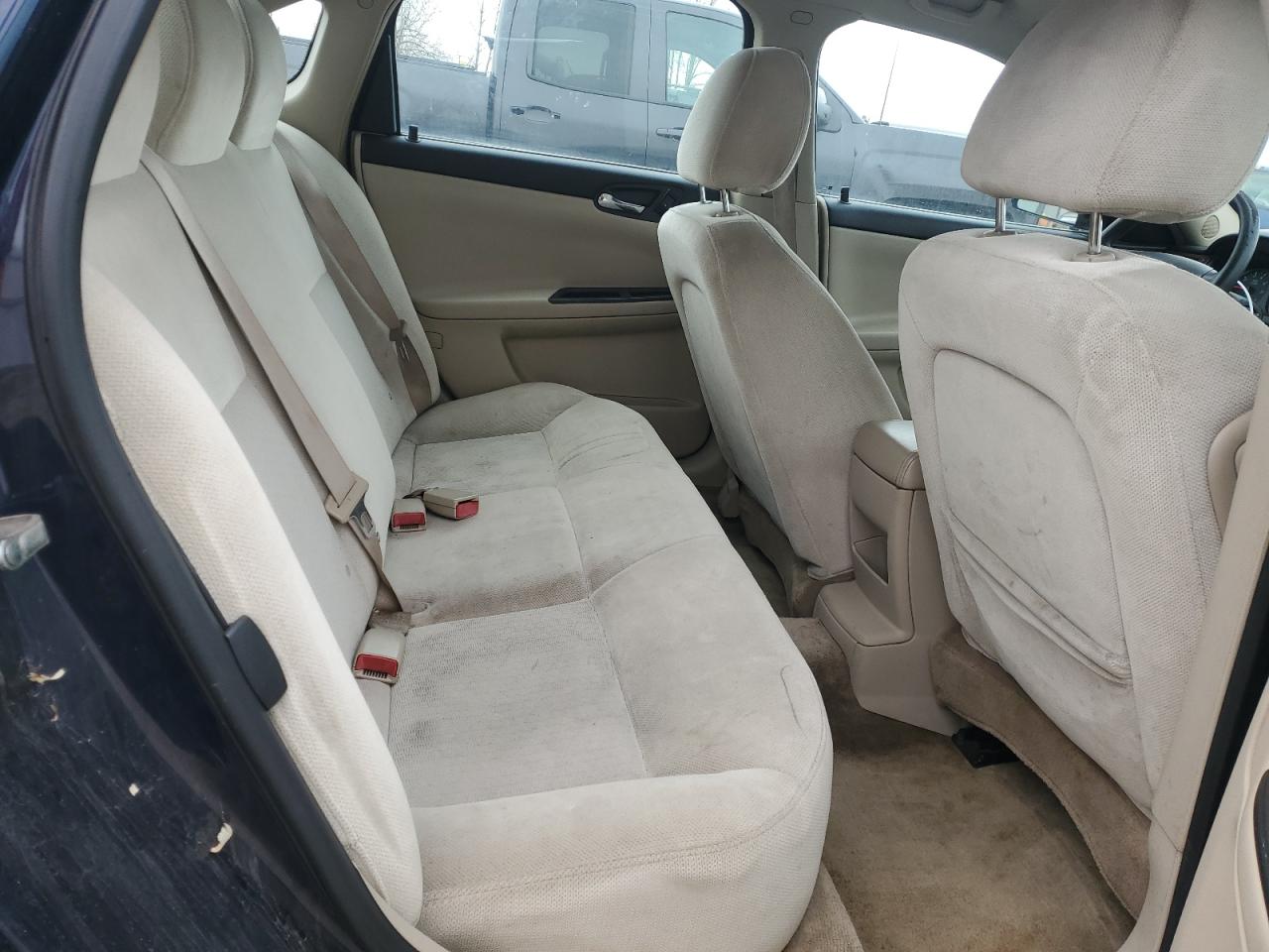 2011 Chevrolet Impala - Image 11