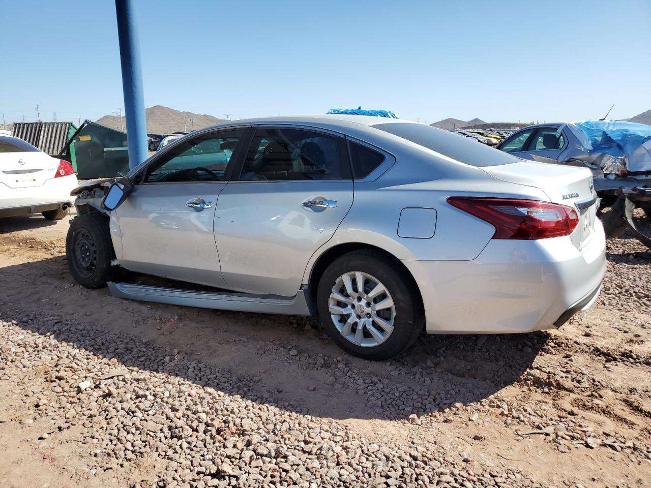 2018 Nissan Altima - Image 2