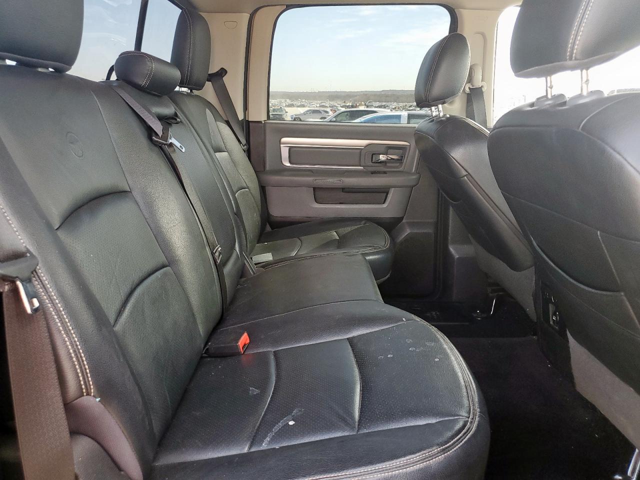 2014 RAM 1500 - Image 10