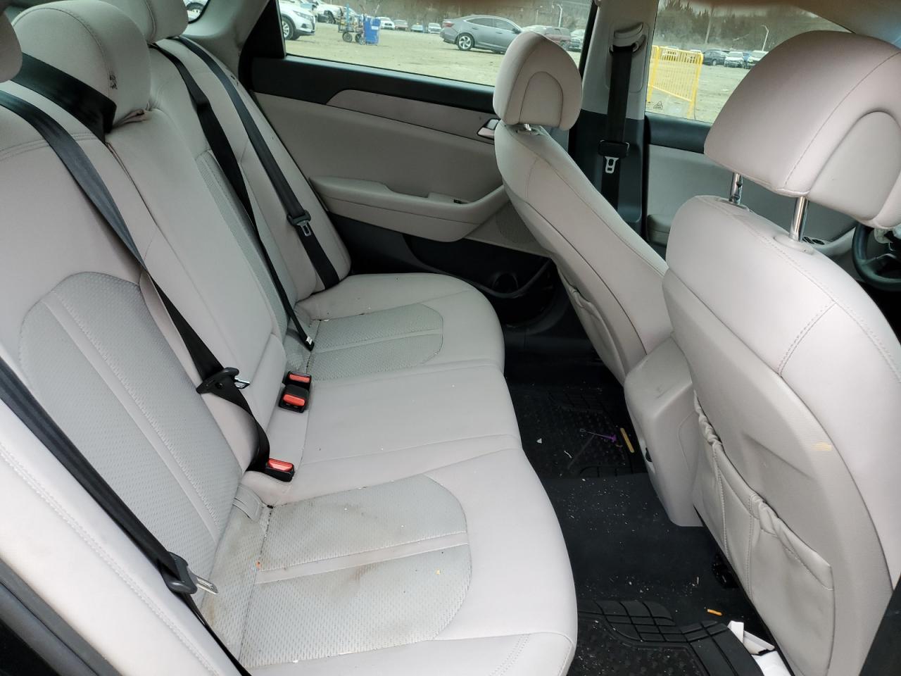 2015 Hyundai Sonata - Image 10