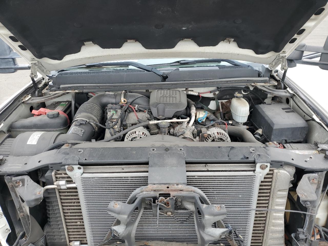 2008 GMC Sierra - Image 11