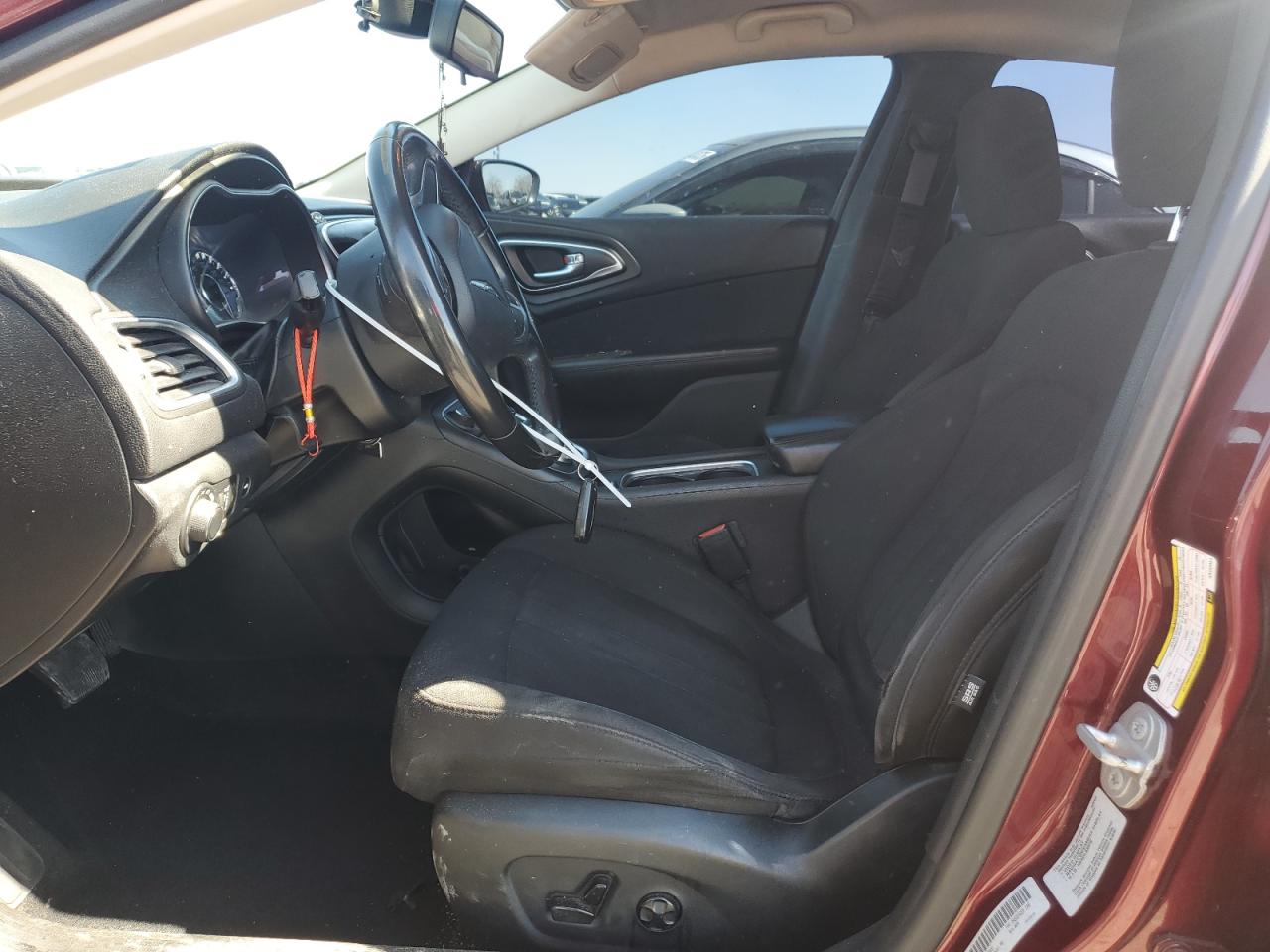 2016 Chrysler 200 - Image 7