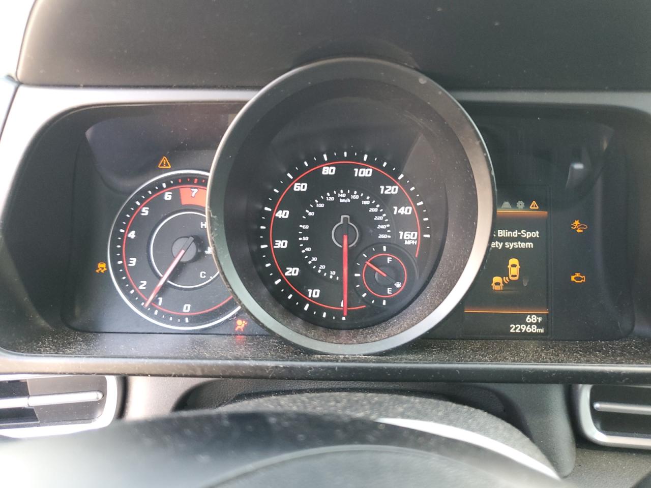2023 Hyundai Elantra - Image 9