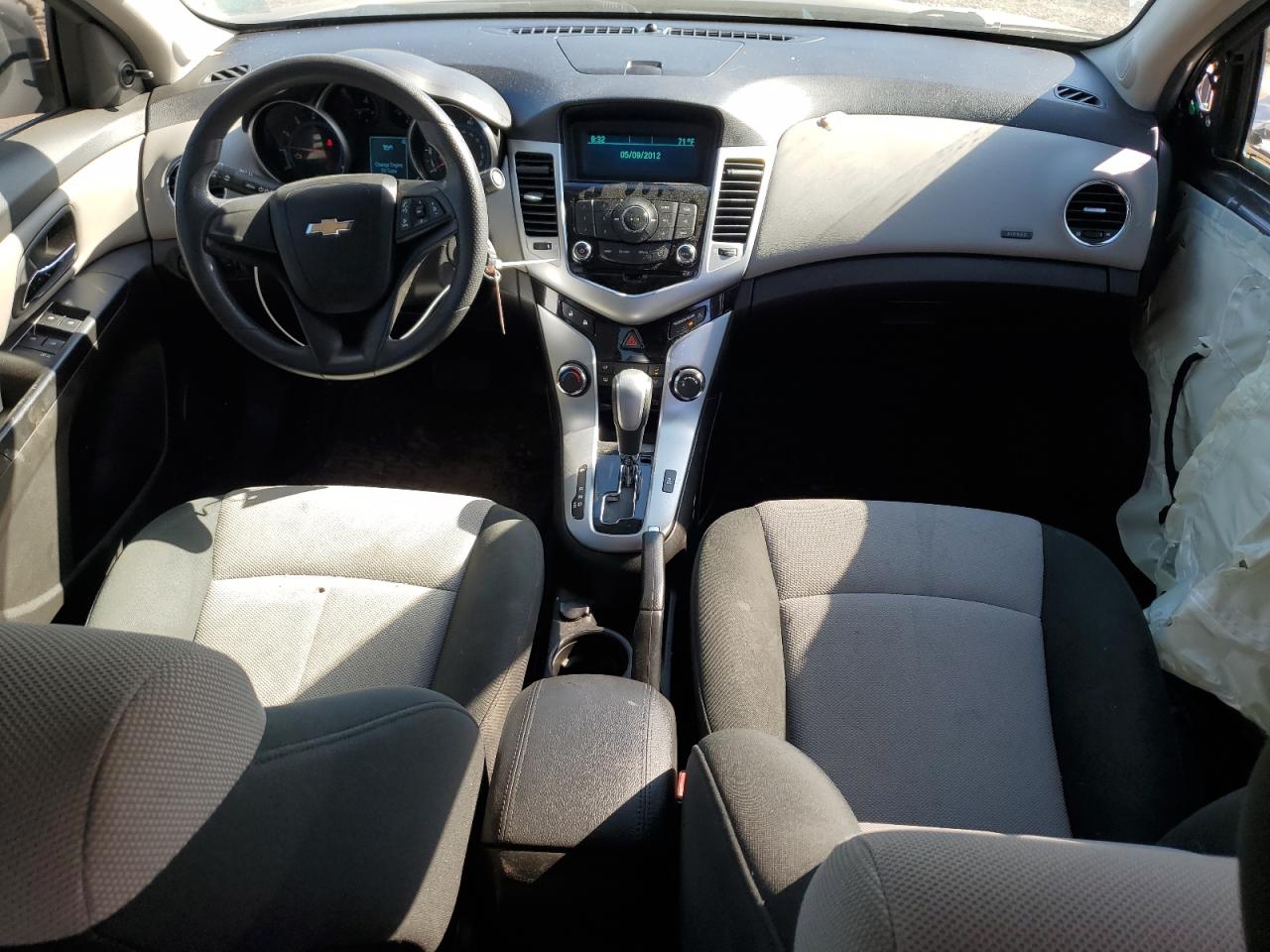 2011 Chevrolet Cruze - Image 8