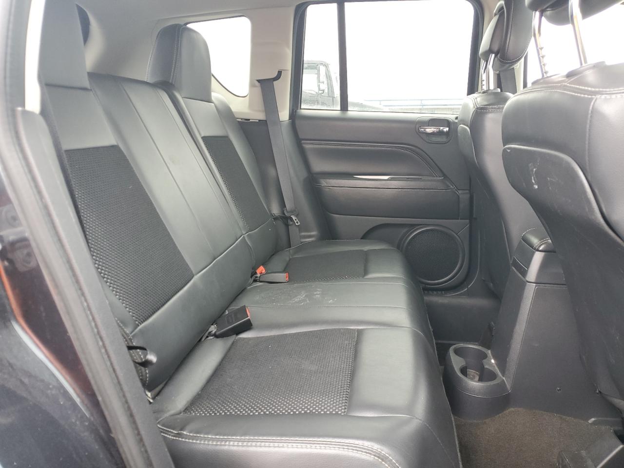 2014 Jeep Compass - Image 11