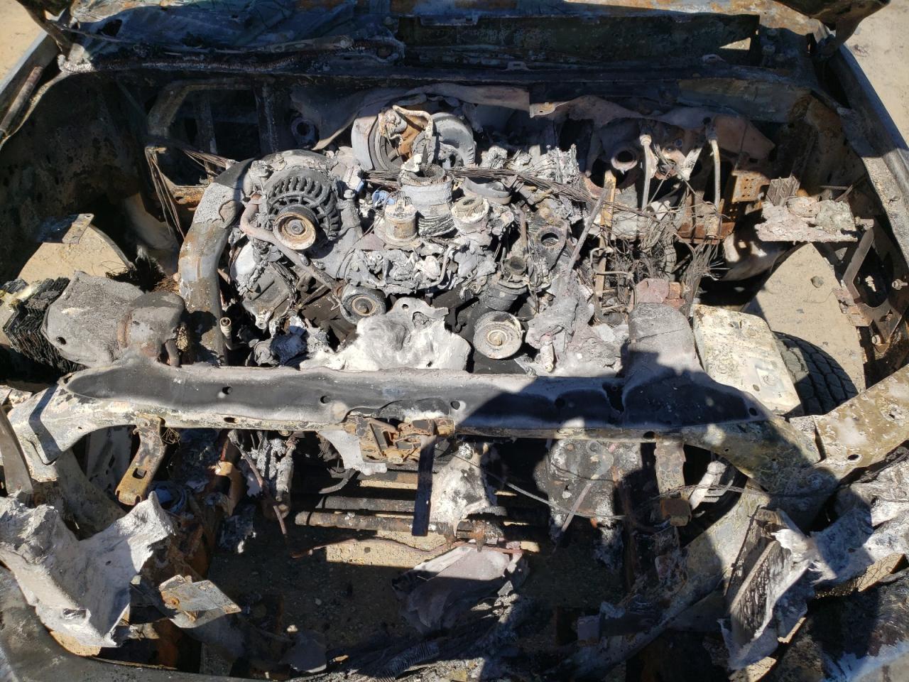 2003 Ford F250 - Image 12
