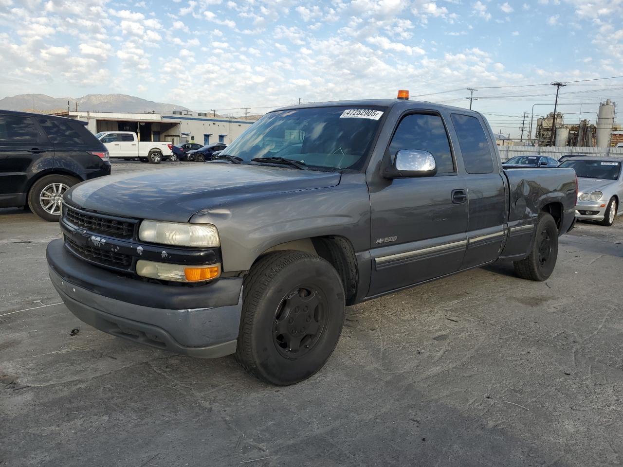 2001 Chevrolet Silverado - Image 1
