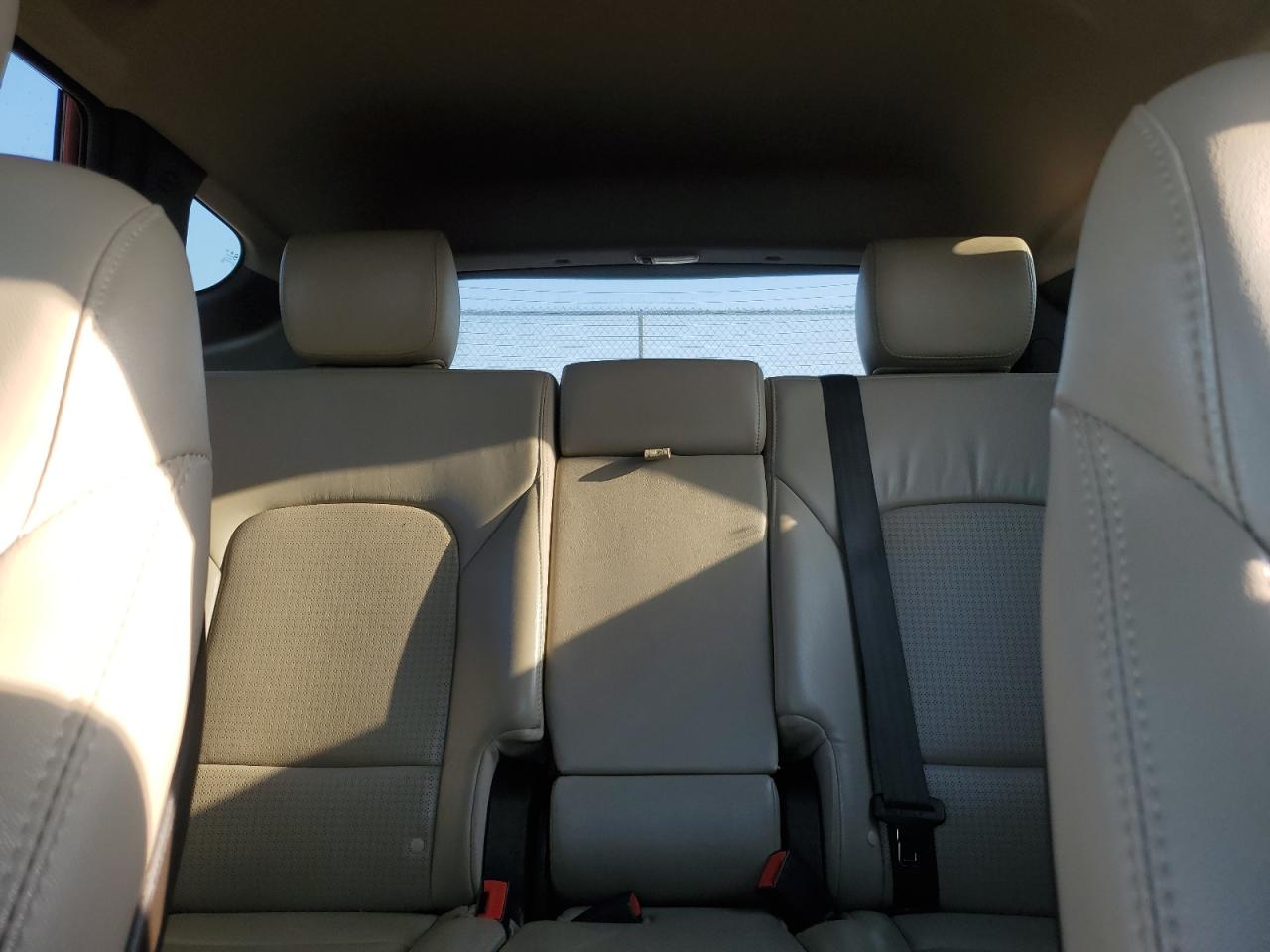 2014 Hyundai Santa Fe - Image 10