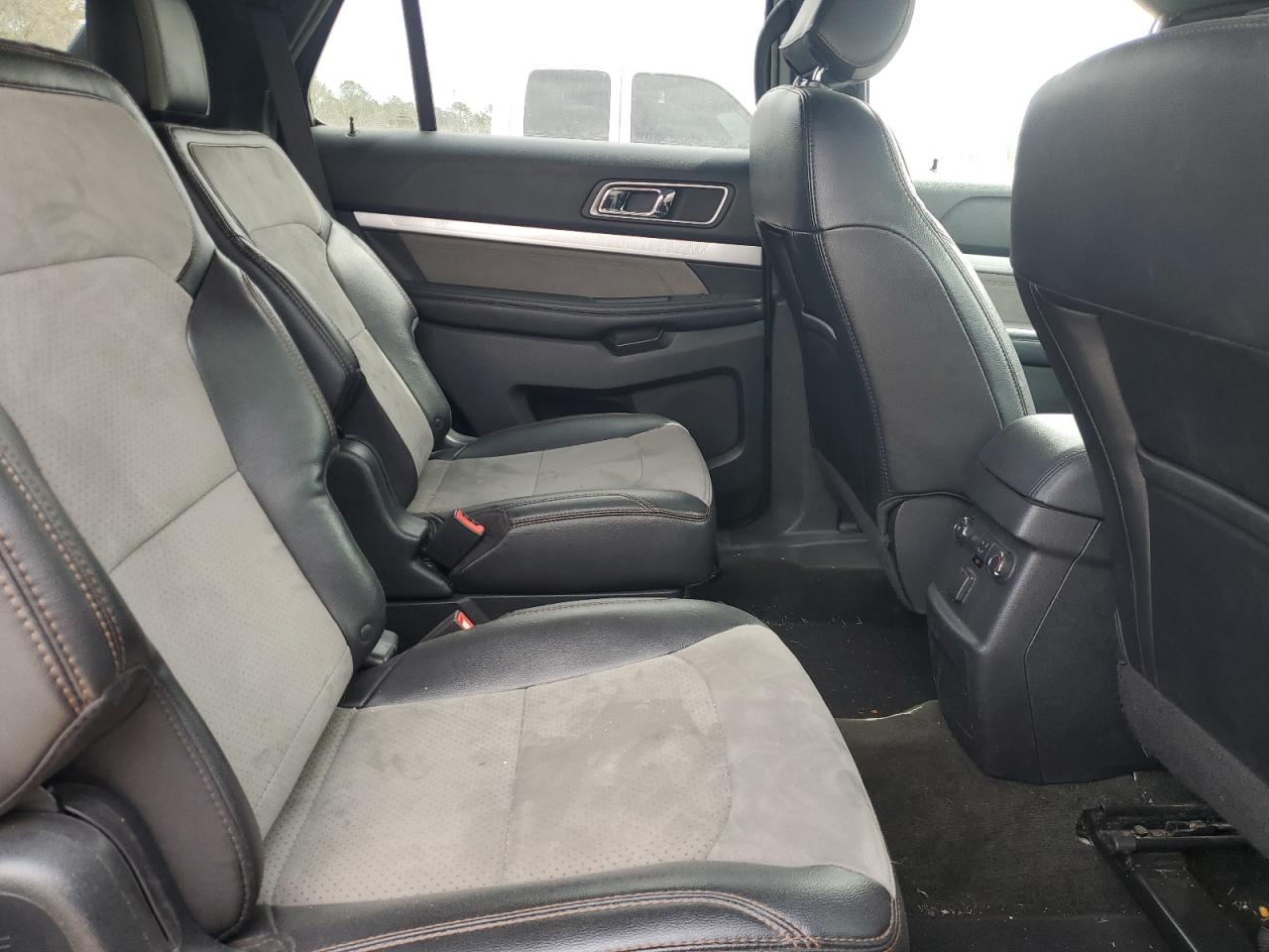1FM5K7D89HGD36172 FORD EXPLORER 2017