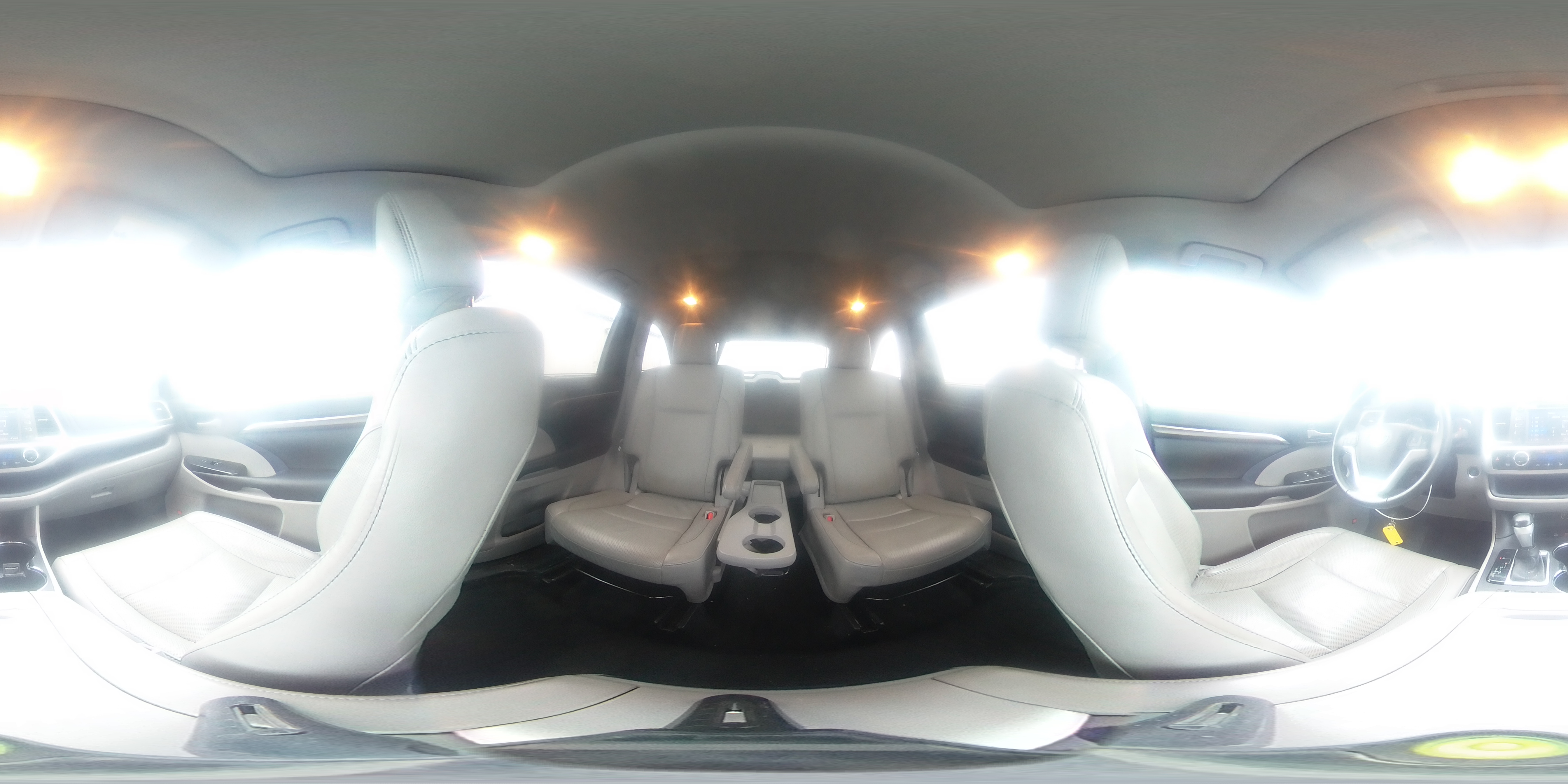 2016 Toyota Highlander - Image 14